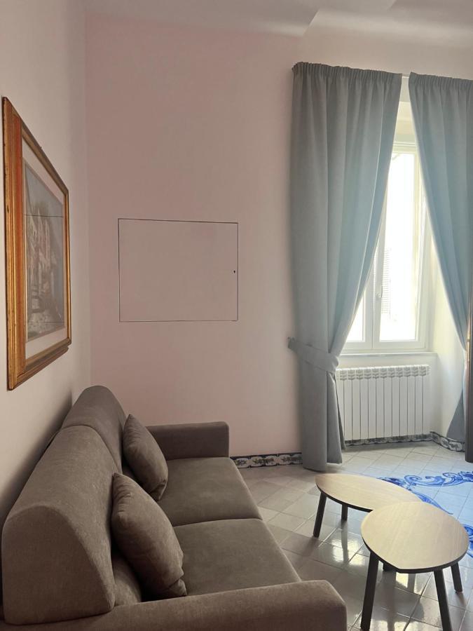 Hotel Ausonia Наполи Екстериор снимка