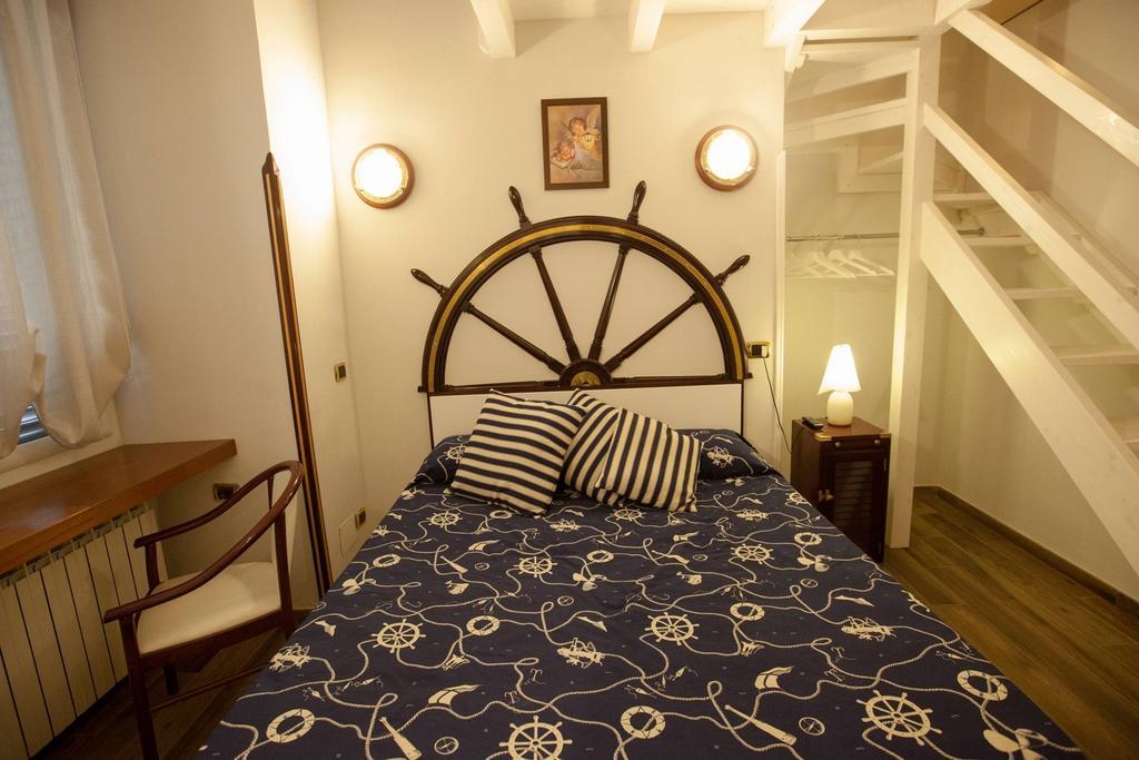 Hotel Ausonia Наполи Екстериор снимка