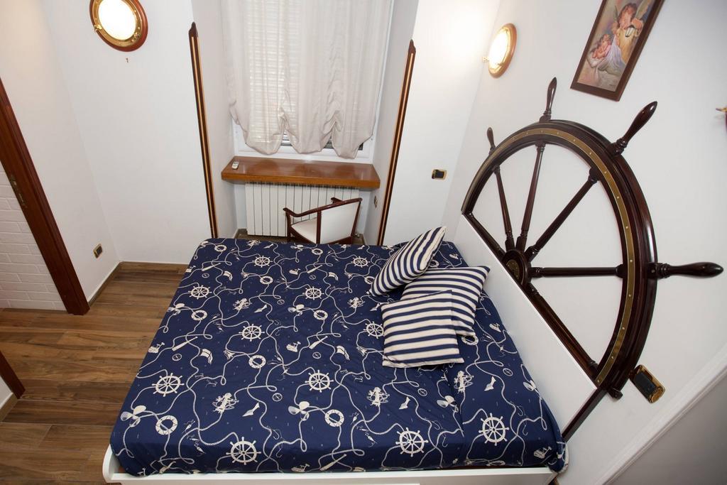 Hotel Ausonia Наполи Екстериор снимка