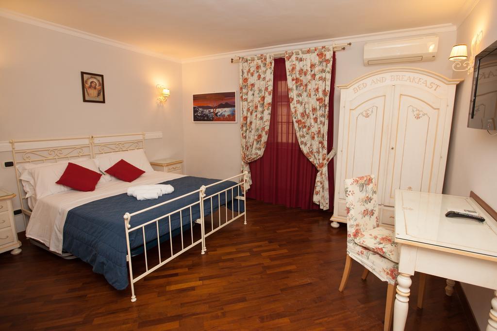 Hotel Ausonia Наполи Екстериор снимка