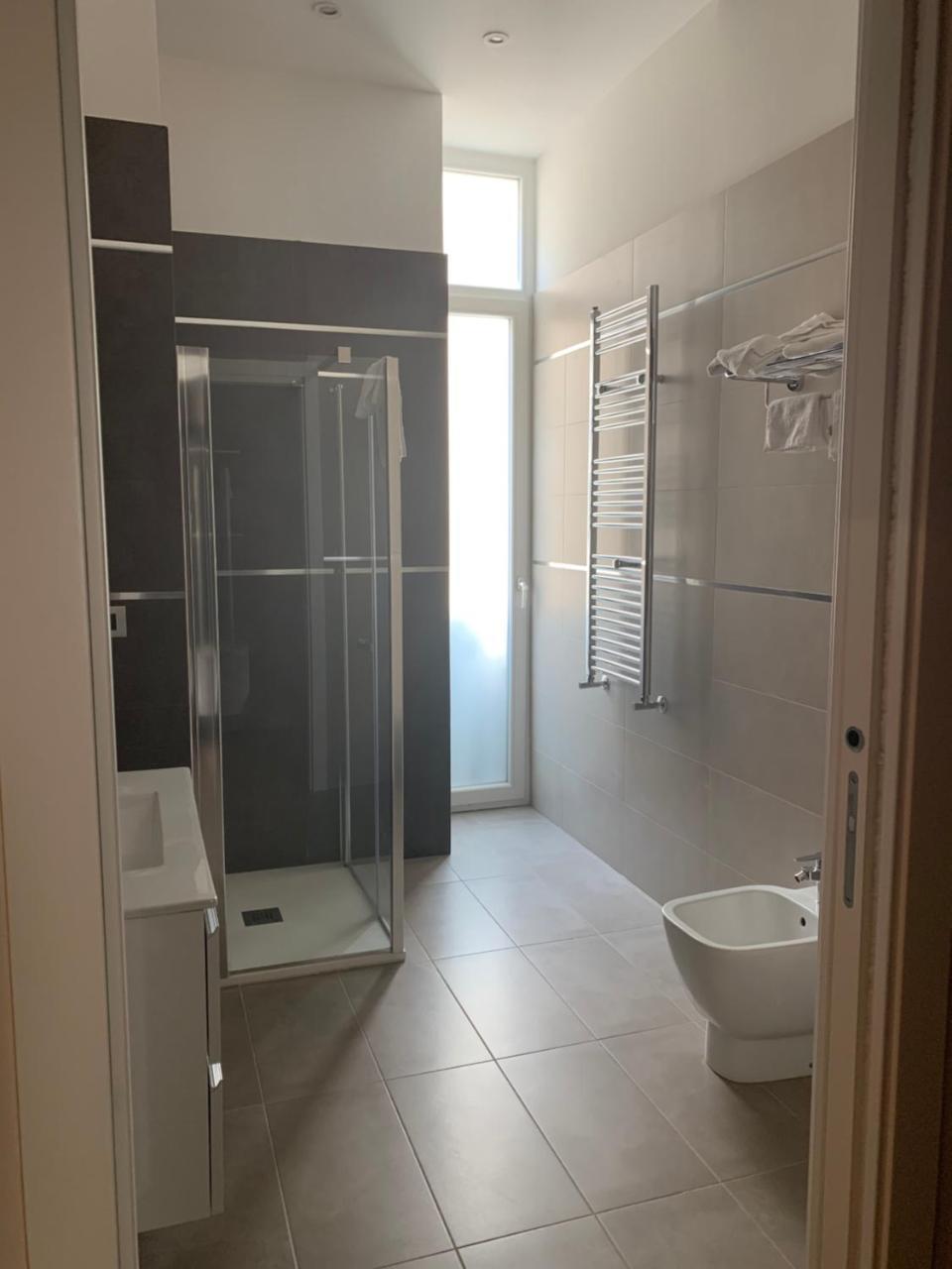 Hotel Ausonia Наполи Екстериор снимка