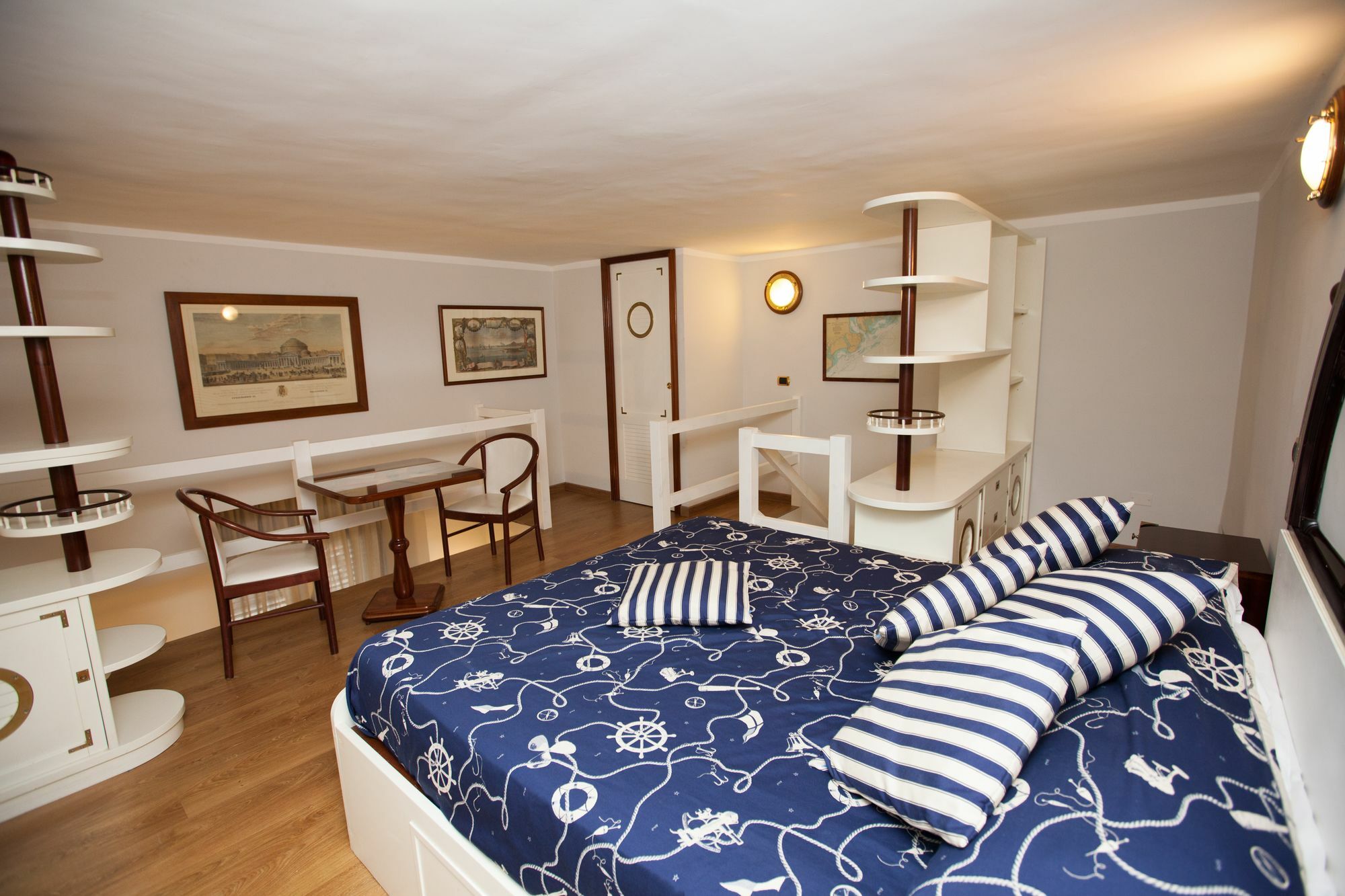 Hotel Ausonia Наполи Екстериор снимка