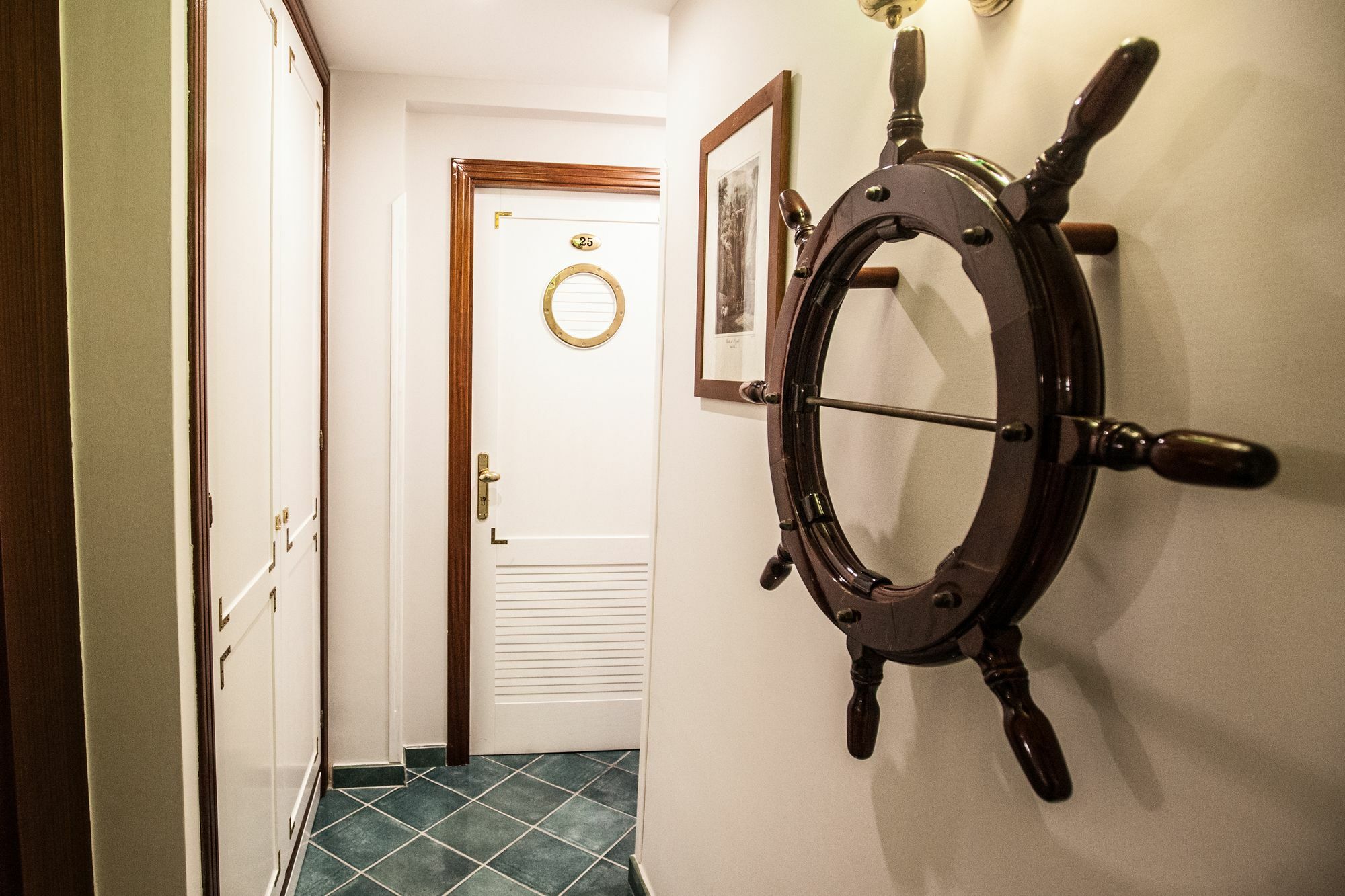 Hotel Ausonia Наполи Екстериор снимка