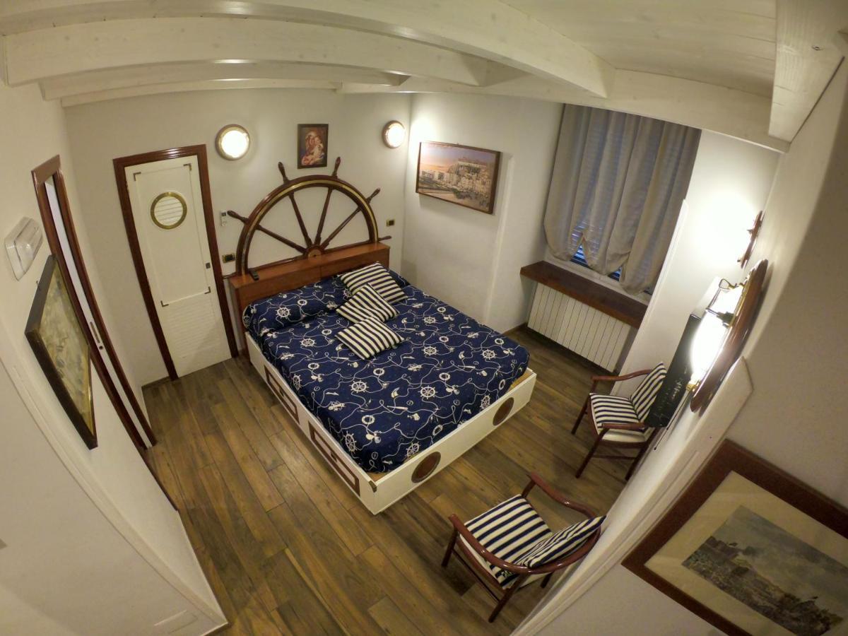 Hotel Ausonia Наполи Екстериор снимка