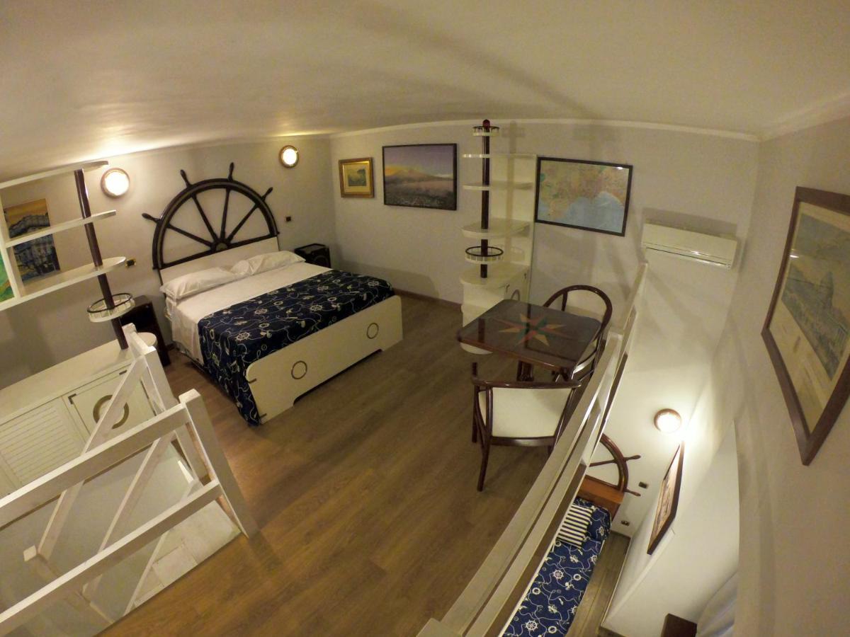 Hotel Ausonia Наполи Екстериор снимка